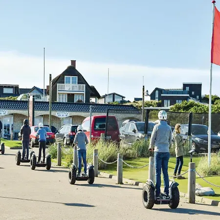 Four Bedroom Holiday In Casa de Férias Ringkøbing