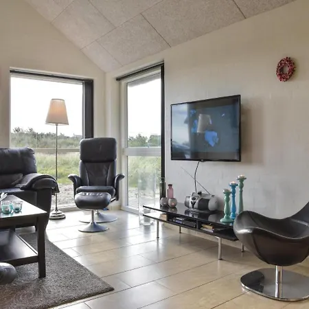 Four Bedroom Holiday In *