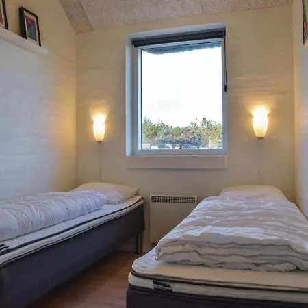 Four Bedroom Holiday In Ringkøbing